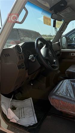 تويوتا لاند كروزر 76